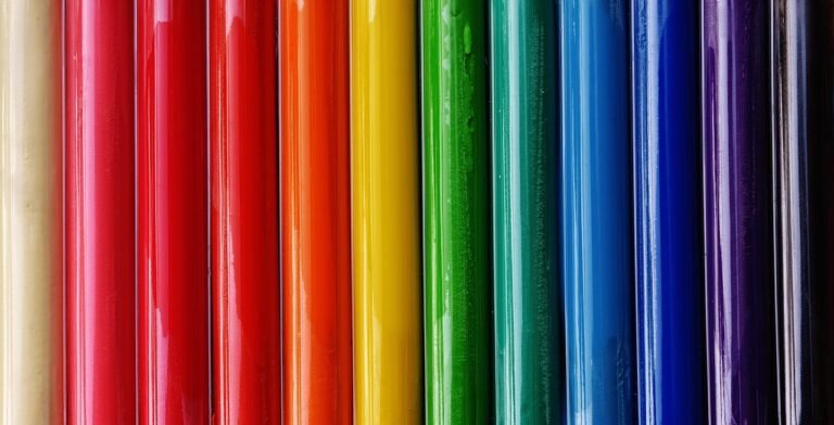 Boudins de pâte à modeler maison de toutes les couleurs