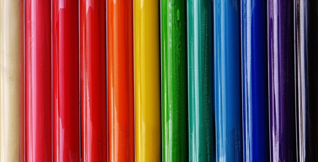Boudins de pâte à modeler maison de toutes les couleurs